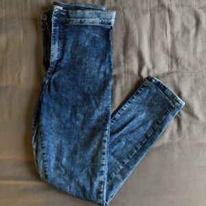 High waisted skinny jeans